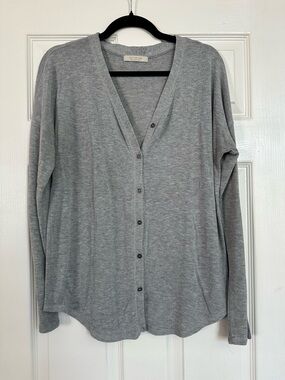 Active USA Heather Light Gray Knit Top